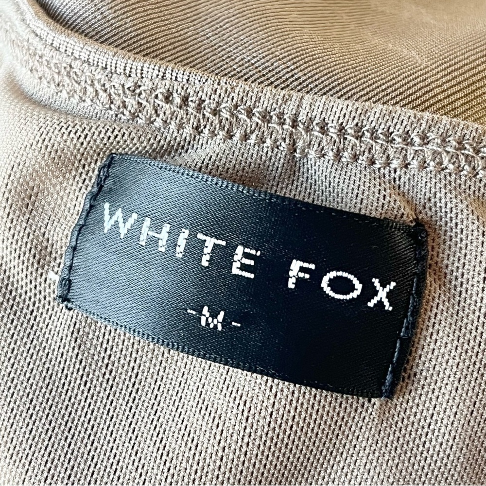White Fox Cutout Back Mini Dress Size M - Picture 11 of 14